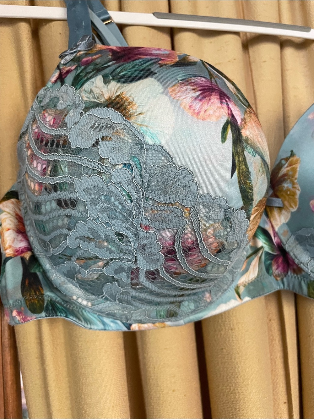 Cacique 42C Sexy Floral Lace Underwire Bra in Teal and Pink - Picture 5 of 10